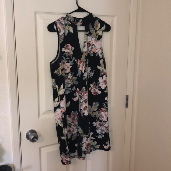 Dress - Picture 1 of 1